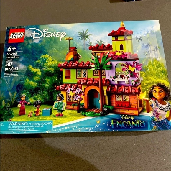 LEGO Disney Encanto The Madrigal House - 43202 - Retired